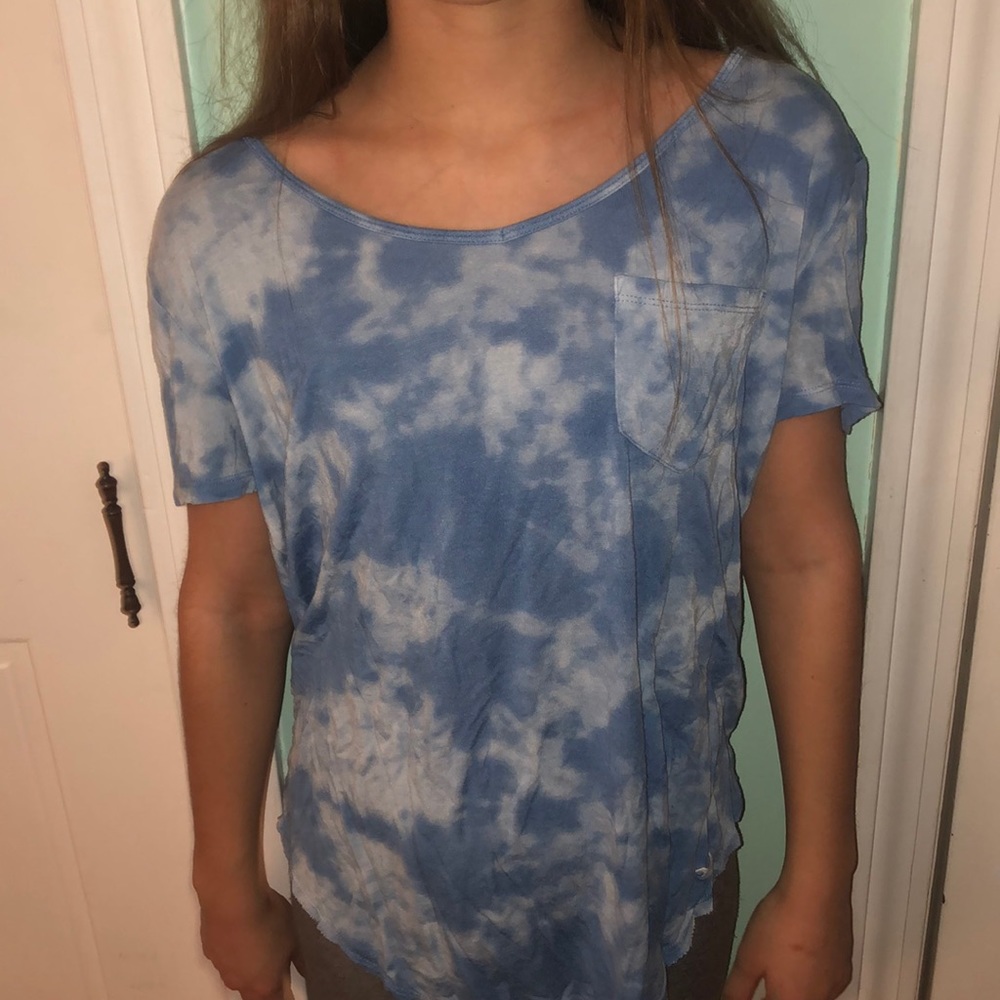 Hollister cloudy tee